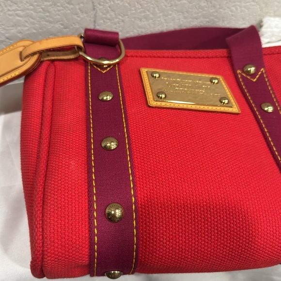 Sold!!!! LOUIS VUITTON Antigua Hippo PM Size HandBag - Picture 15 of 15